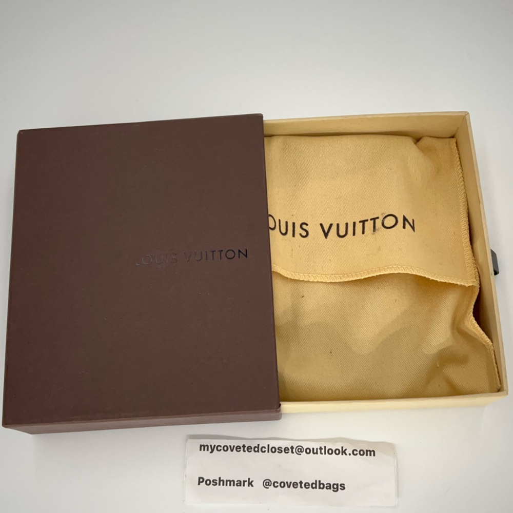 Louis Vuitton Monogram Two Sided Wallet Very Good Condition w/Box and Dust Bag - Picture 16 of 16